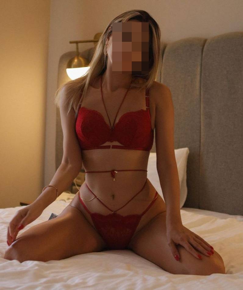 Beylikdüzü Escort Bayan Ayşe İle Aşk Dolu Zevkler