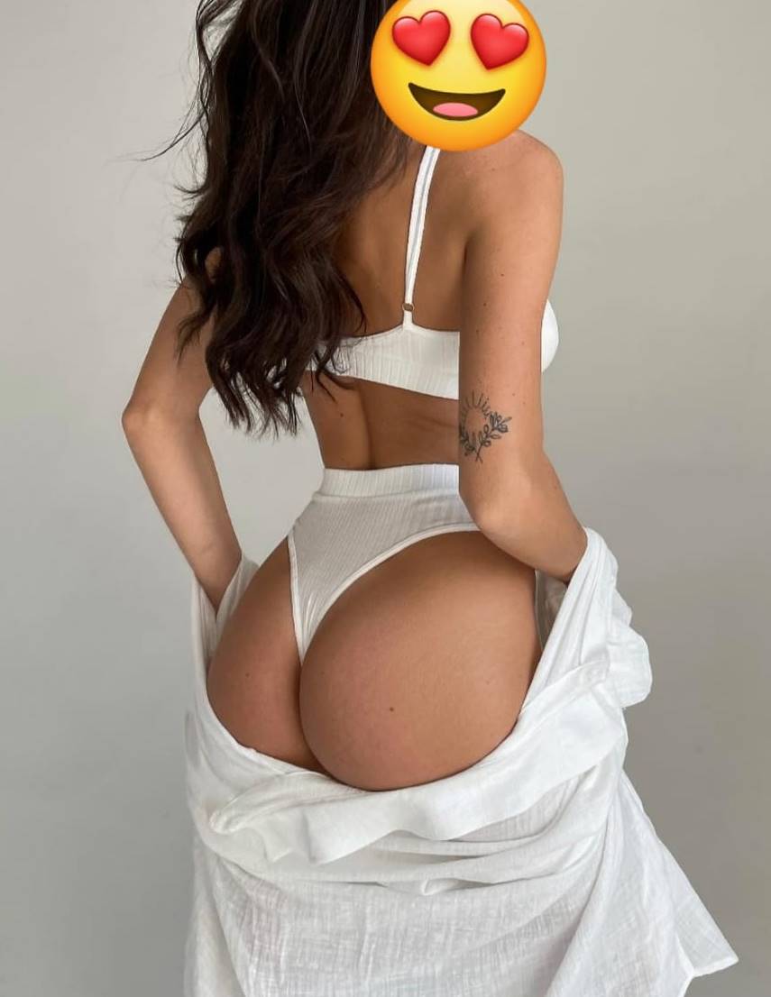 Beylikdüzü Escort Leyla İle Sizi Heyecanlandıracak Zevkleri Yaşayın